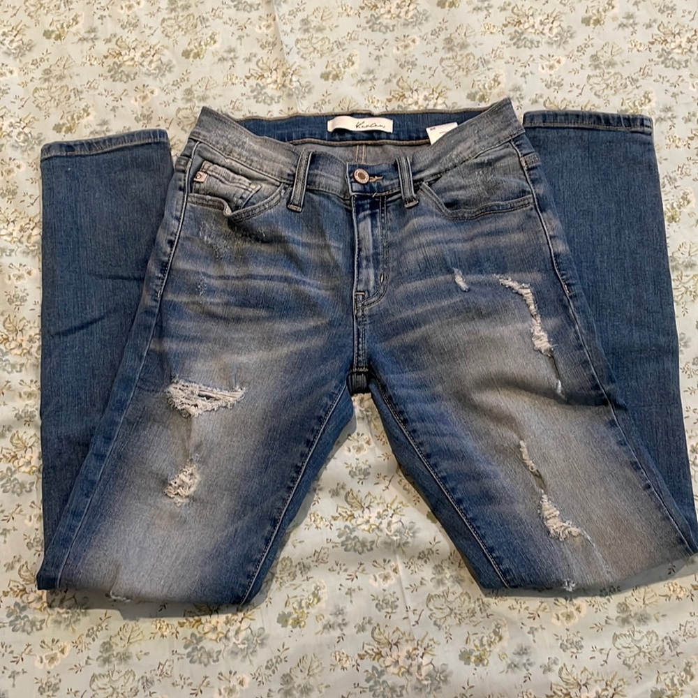 Kancan distressed skinny jeans. Size 26